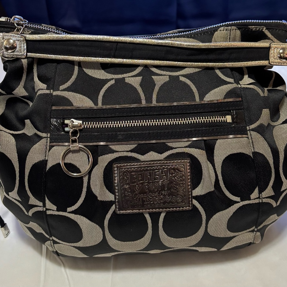 Coach Poppy Black and Cream Signature Shoulder Bag